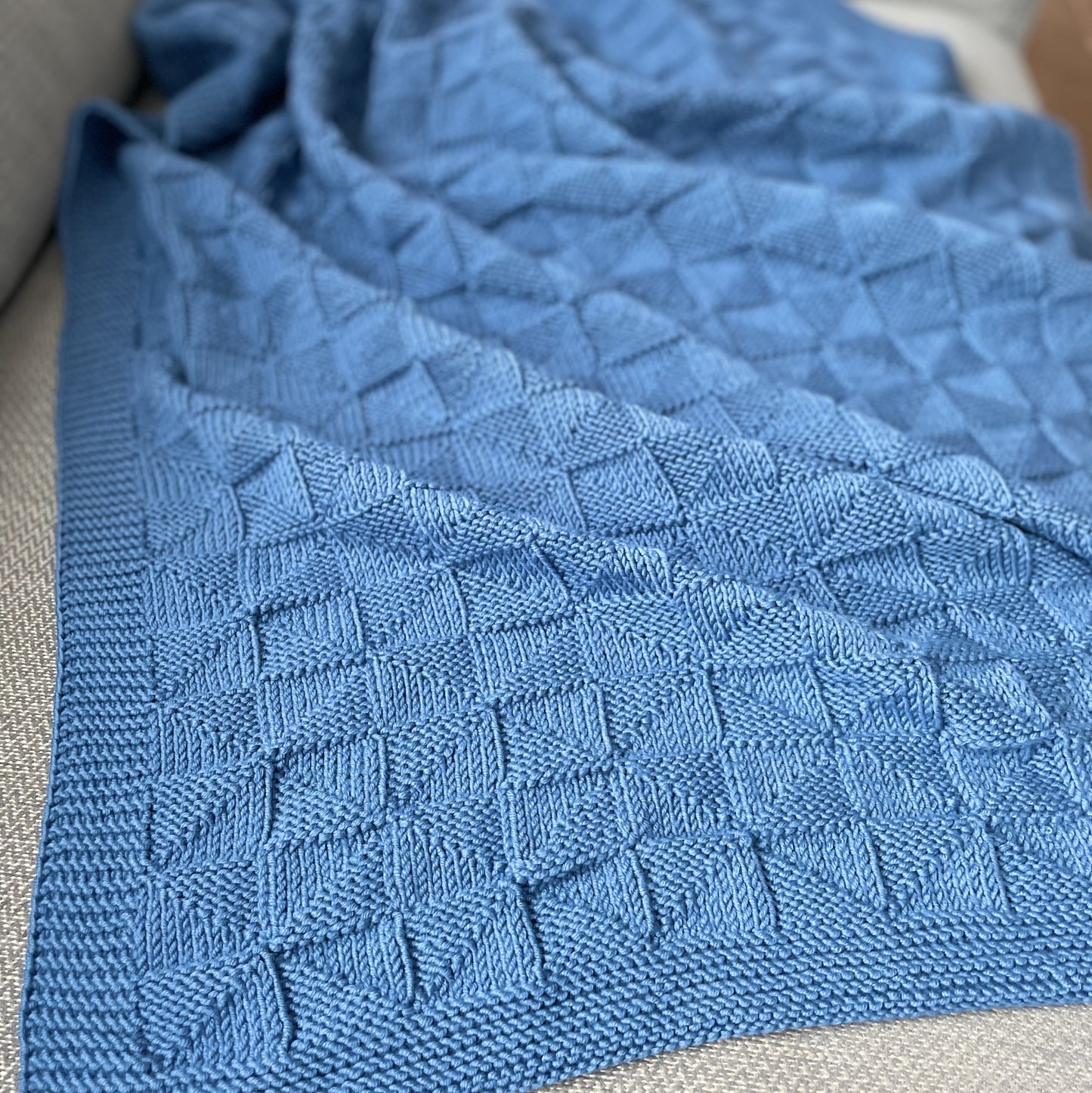 Pinwheels - Reversible Blanket Knitting Pattern (PDF)